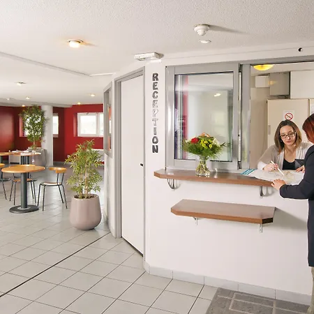 Aparthotel Sejours & Affaires Lamartine 3*