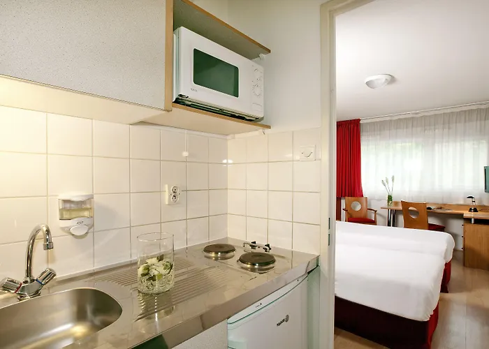 Séjours&affaires Lamartine Aparthotel